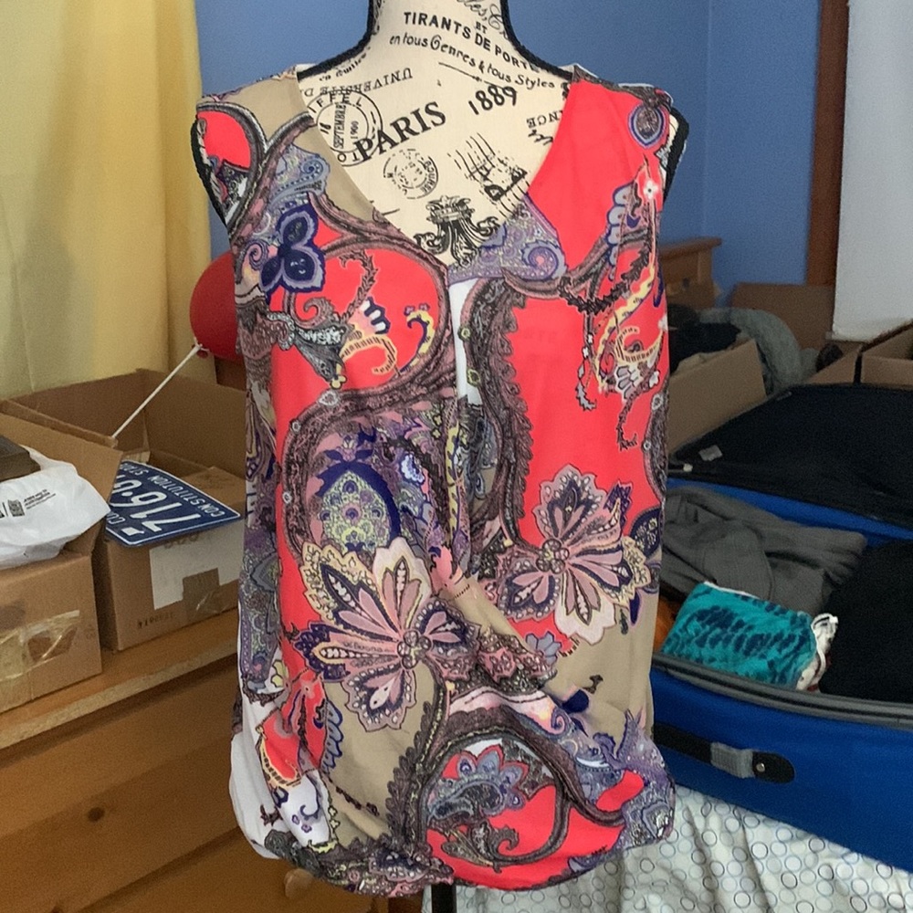 FREE w/ $10+ PURCHASE: Dana Buchman Patterned Sleeveless Blouse